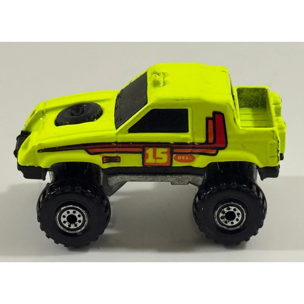 Hot Wheels Monster Truck Kids 1:64 Neon Yellow Vintage 1984 No. 15 Bell Decals